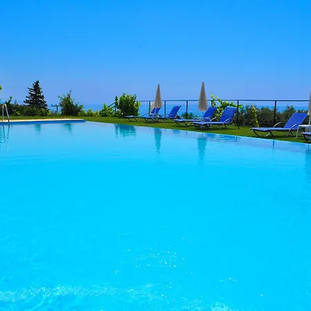 Luxury Loft With Pool - Beach, Corfu דירה